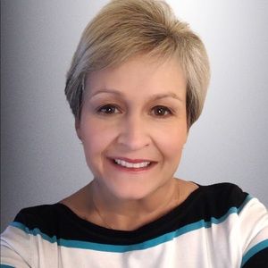 Meet your Posher, Jacqueline